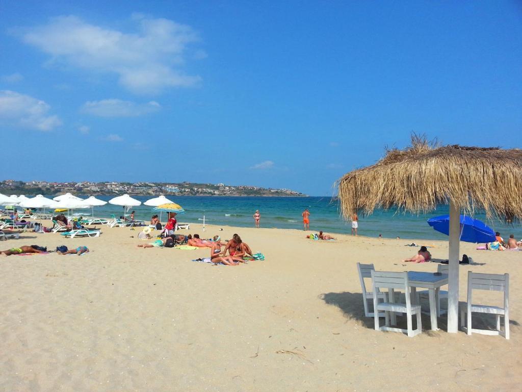 Menada Kavaci Sozopol Apartments Esterno foto